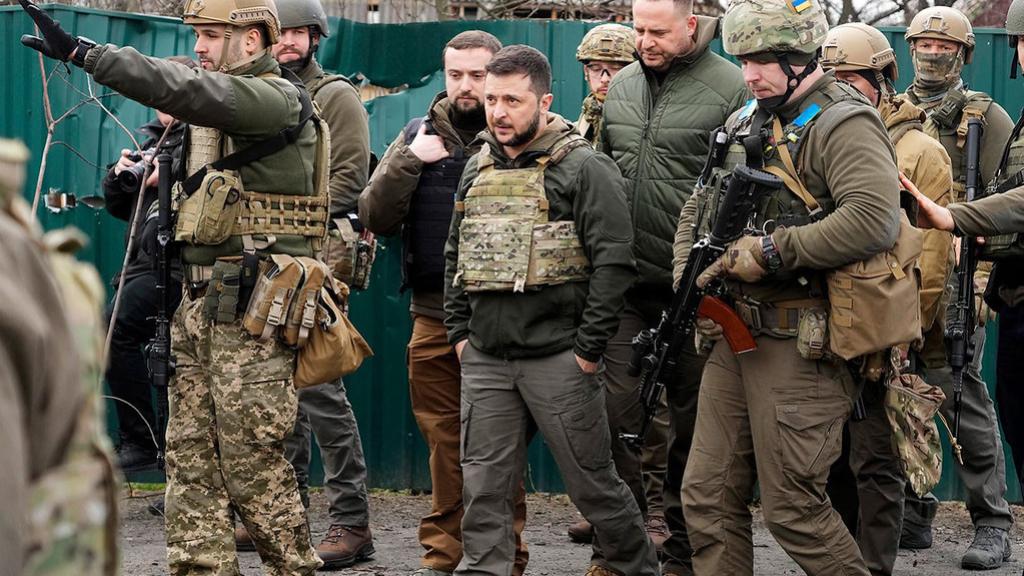 Ukrainian president Volodymyr Zelenskyy with Ukrainian troops
