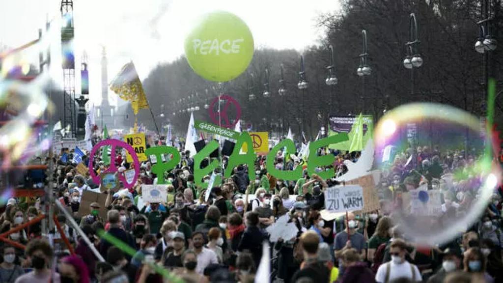 Pease in Ukraine protest