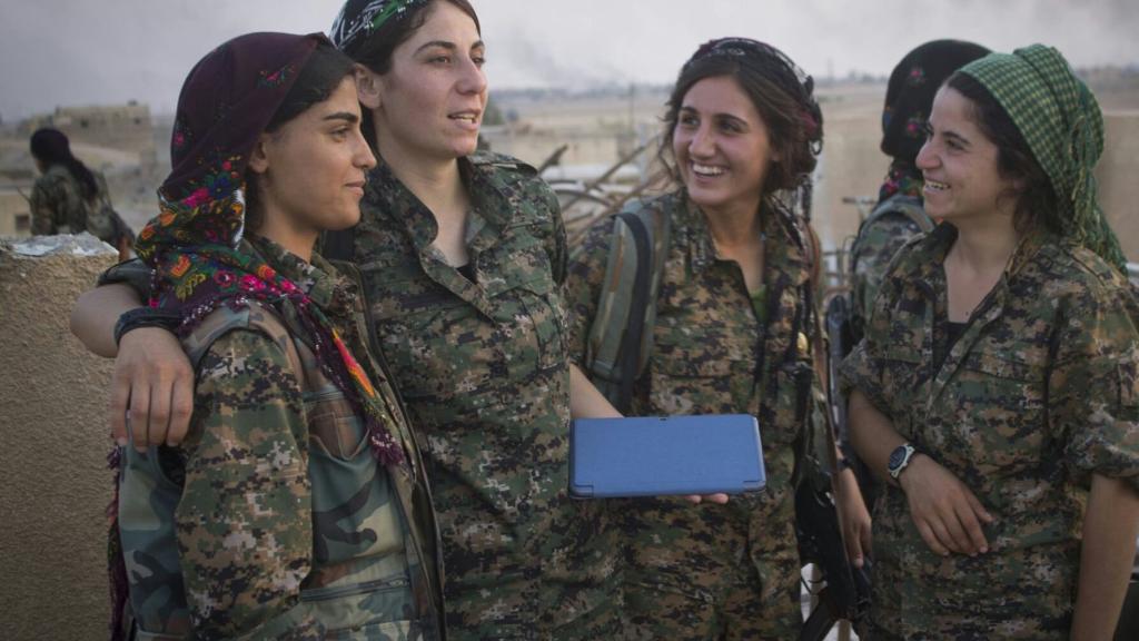 YPJ fighters