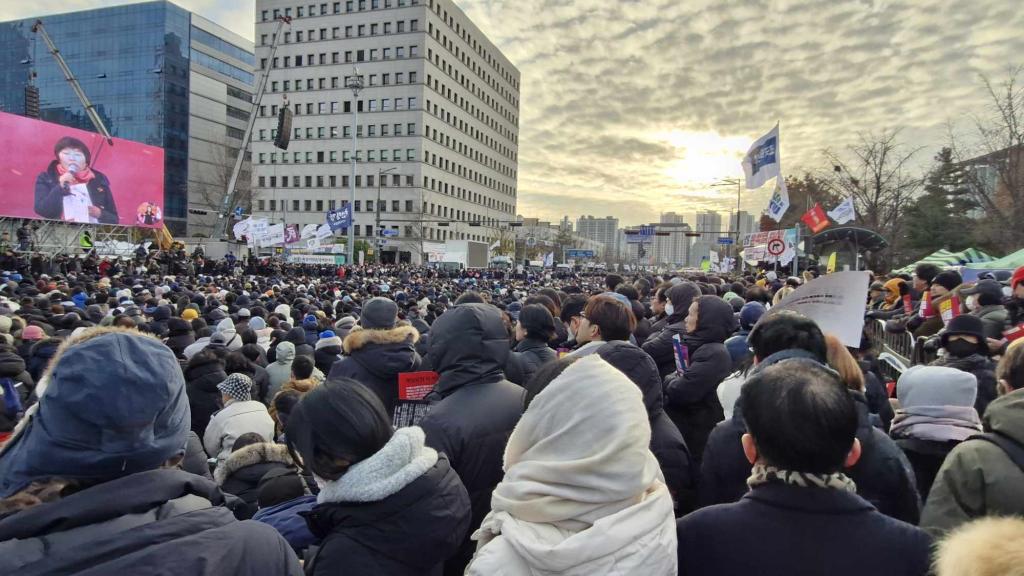 Protest demanding Yoon impeachment Seoul December 7