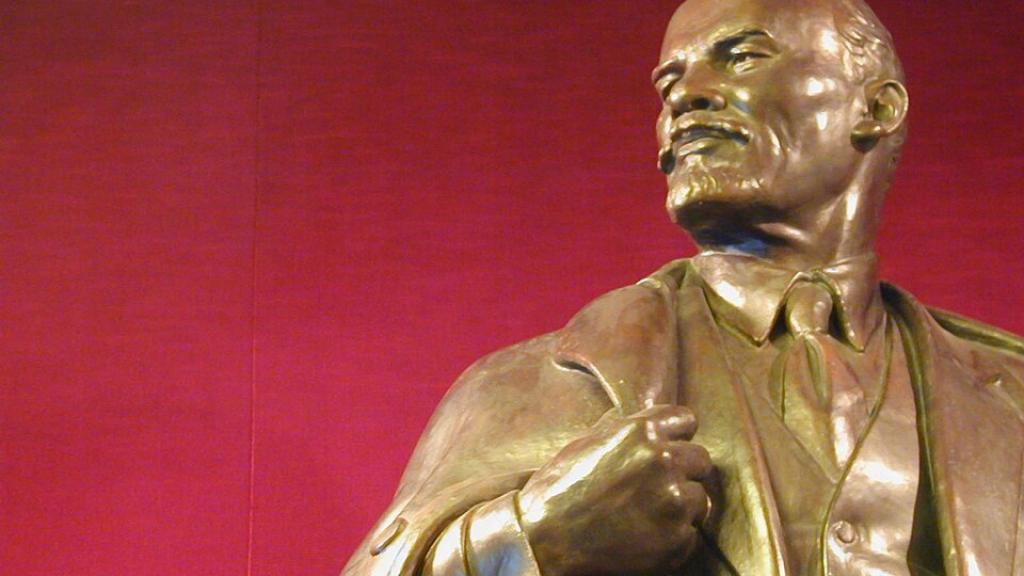 Lenin museum statute