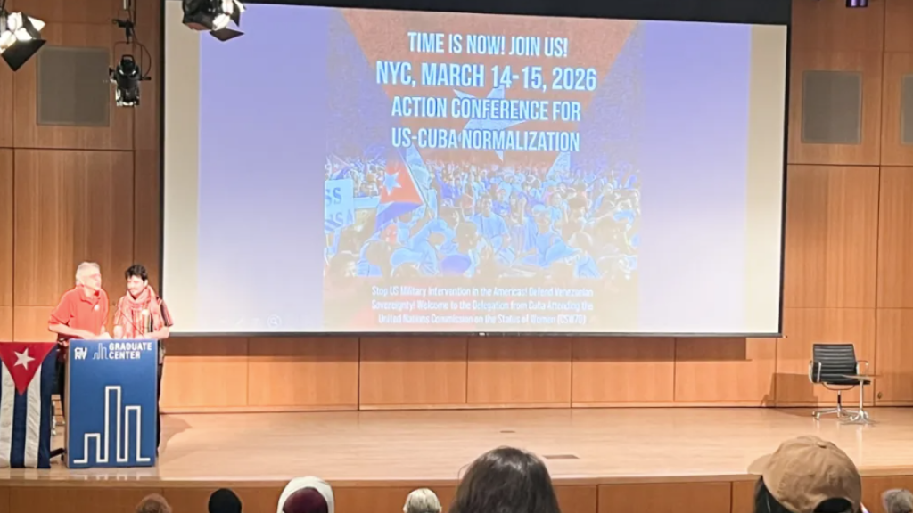 Ike Nahem (left) of the New York-New Jersey Cuba Sí Coalition welcomes delegates on March 14, 2026, to the Action Conference ‘Cuba Under Siege: Strategies for Resistance and a United Response.’ (Photo: Argiris Malapanis / World-Outlook)