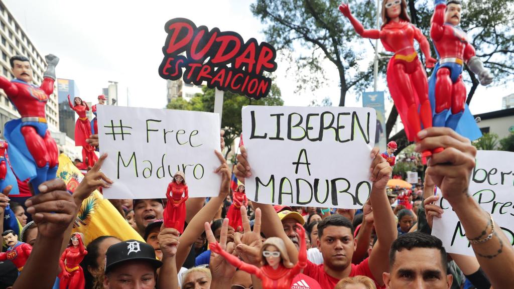 Pro-Maduro rally