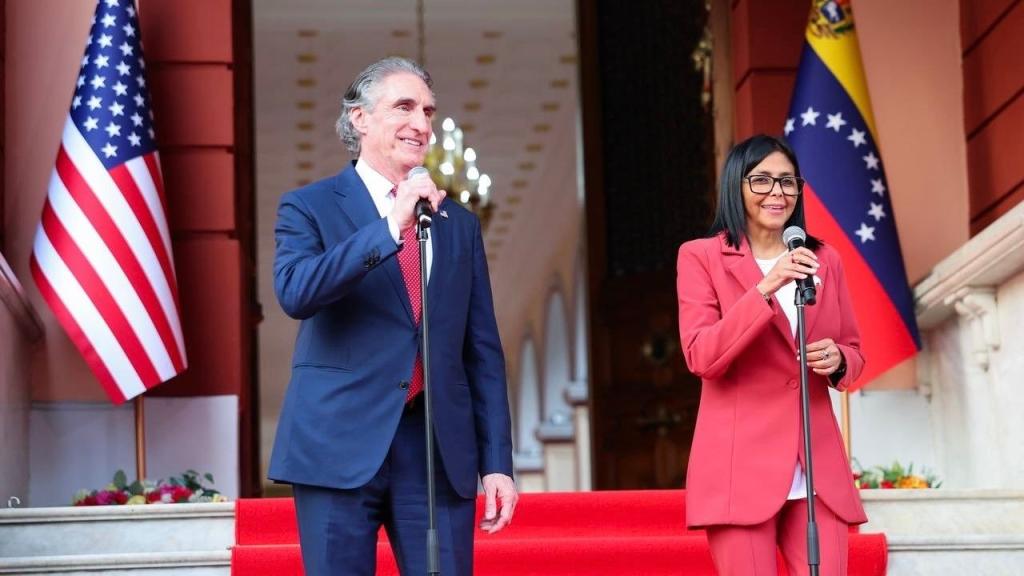 Doug Burgum and Delcy Rodriguez meet in Caracas, March 4, 2025 [Photo: @delcyrodriguezv]