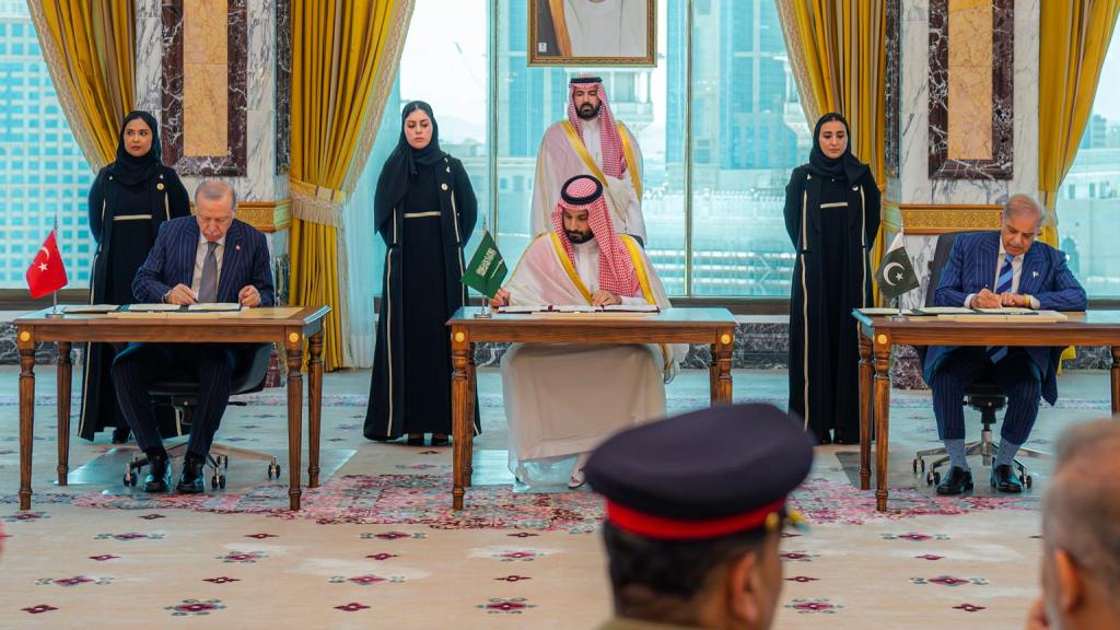Mecca Pact signing