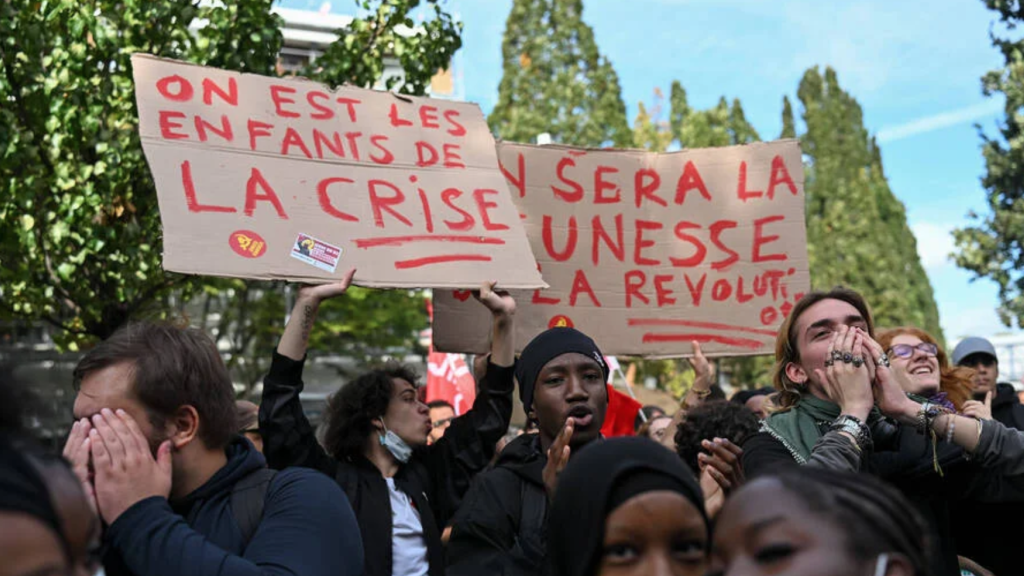 Hundreds of young students marching through Saint-Denis outside Paris to demand more resources and decent educational conditions (1 October 2026)