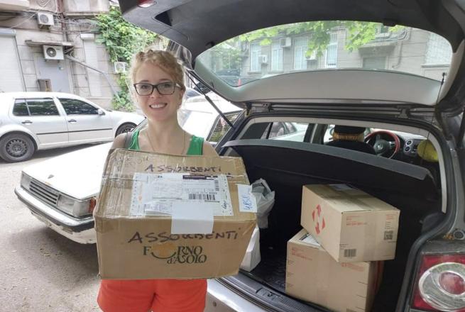 Humanitarian aid to residents of the Kherson Oblast from Feminist Lodge / Photo by Feminist Lodge. Facebook