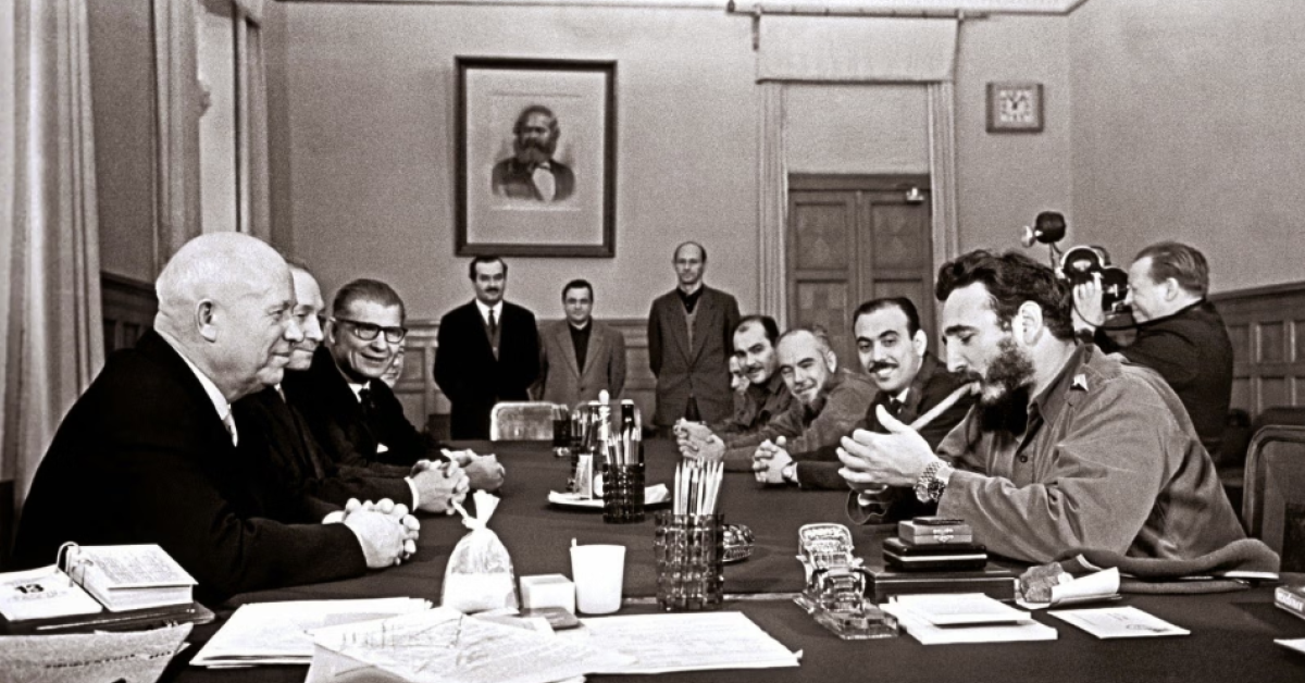 Cuba between the great powers