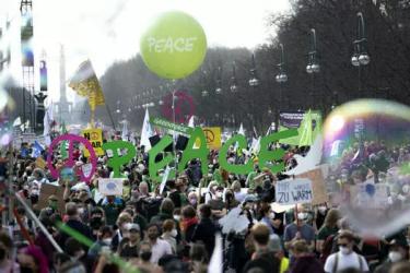 Pease in Ukraine protest