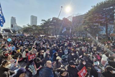 Protest in Seoul 2024 candlelight revolution 