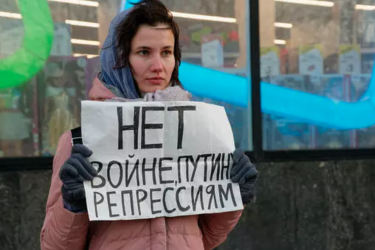 Woman antiwar protester Moscow