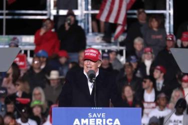 Donald Trump addressing crowd