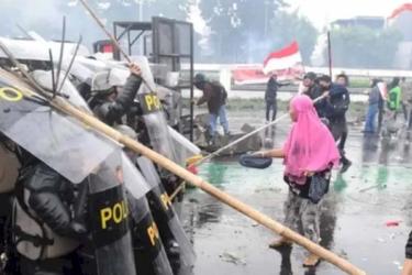 Indonesian woman at protest