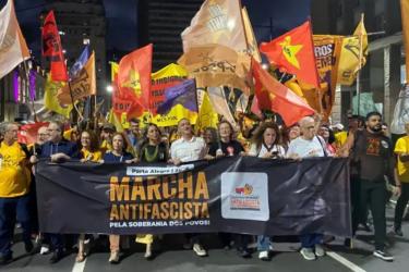The opening march of the Anti-Fascist Conference in Porto Alegre, Brazil, on March 26. Photo: Igor Sperotto