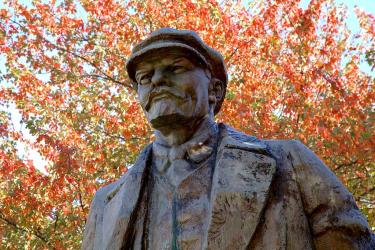 Statue of Lenin by Slovak sculptor Emil Venkov, 1988. It is on display in the Fremont neighborhood of Seattle. PHOTO: Ivan Meljac