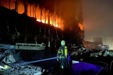 Podil’ shopping centre in Kyiv after Russian shelling in March 2022. Photo: State Emergency Service of Ukraine