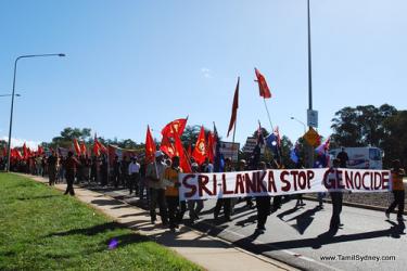 8000 Australian Tamils and supporters protest in Canberra, April 18, 2009.