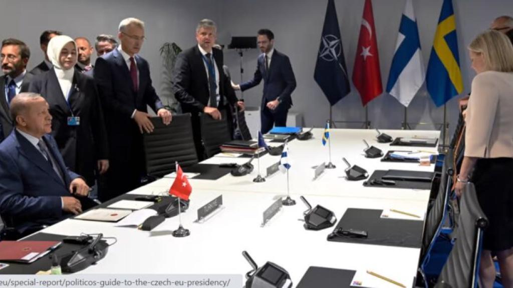 Erdogan meets NATO