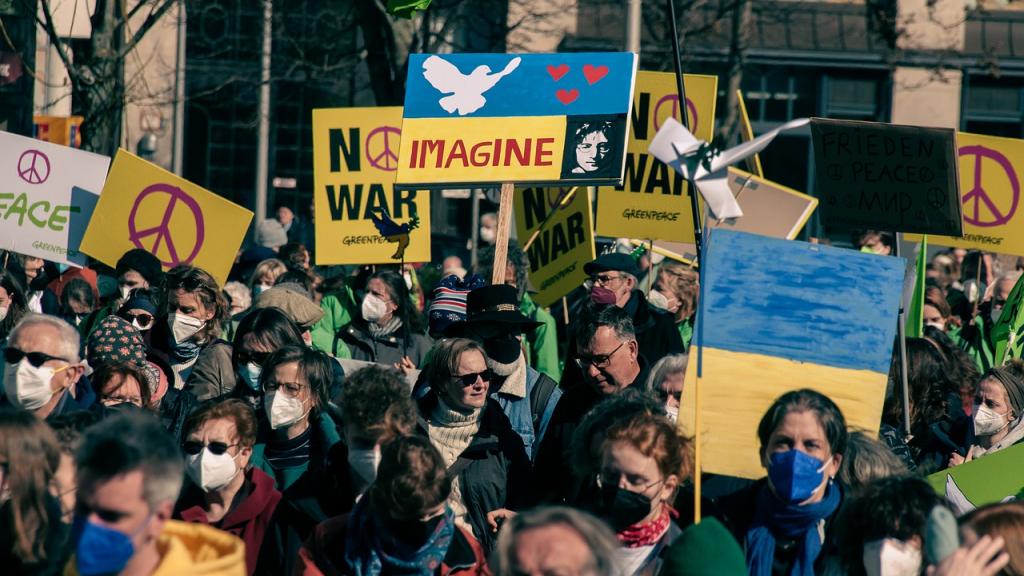 No war in Ukraine protest